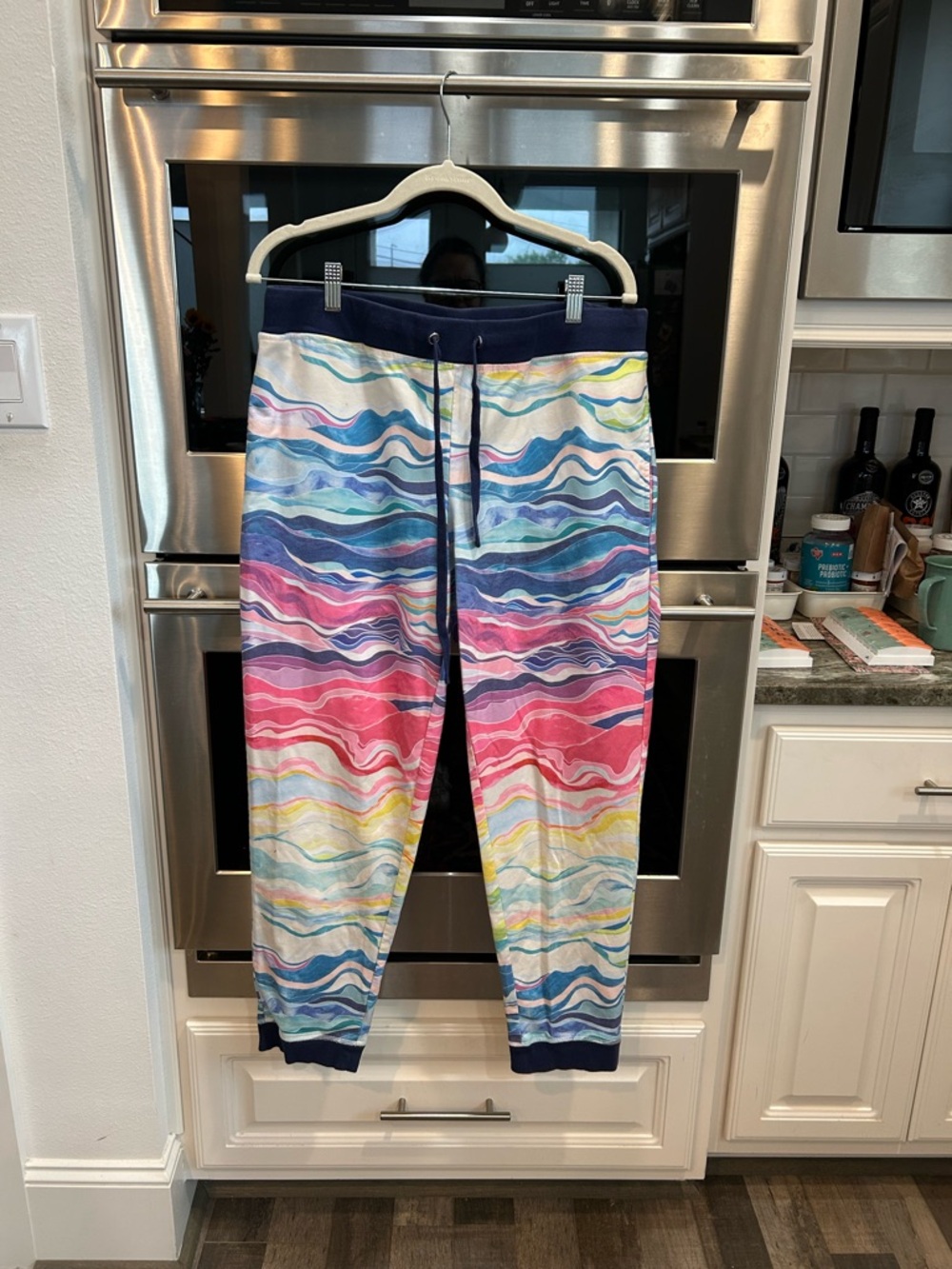 Erin Condren Multicolor Wave Print Joggers size M slight wear stains Guc
